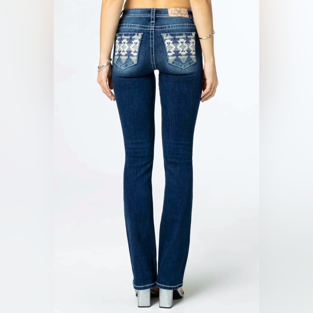 Miss Me Mid Rise Boot Slim Fit Denim Jeans Women’s 28x34 Aztec Embroidered Blue
